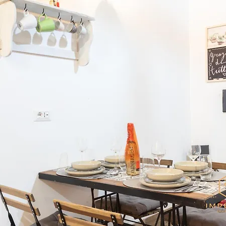 Imperium - 100mt To Metro, Private Patio, A-c, 2-4 Pax