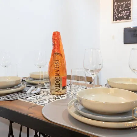 Imperium - 100mt To Metro, Private Patio, A-c, 2-4 Pax *