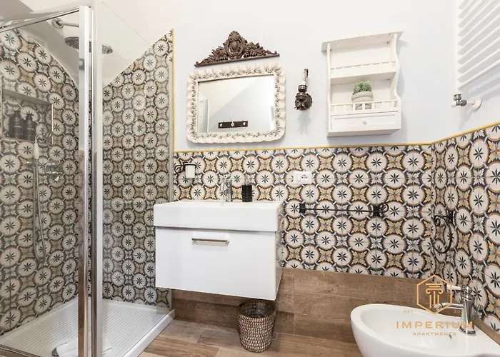 Prázdninový dům Imperium - 100mt To Metro, Private Patio, A-c, 2-4 Pax Řím