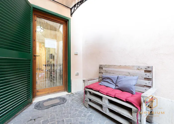 Imperium - 100mt To Metro, Private Patio, A-c, 2-4 Pax Řím